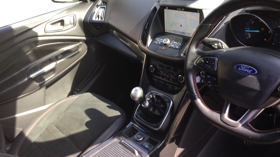 Ford Kuga 2.0 TDCi ST-Line 5dr 2WD Diesel Estate - Image 14