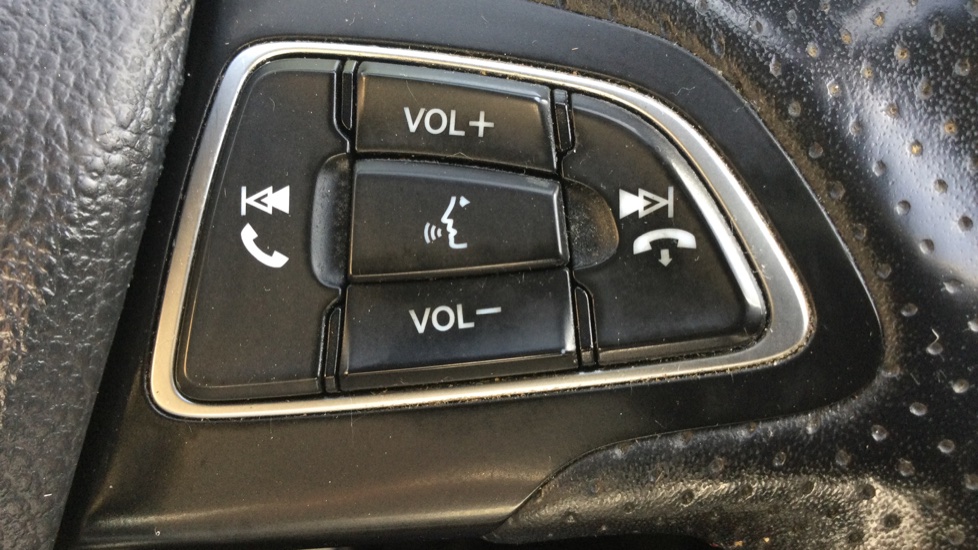 Ford Kuga 2.0 TDCi ST-Line 5dr 2WD Diesel Estate - Image 31