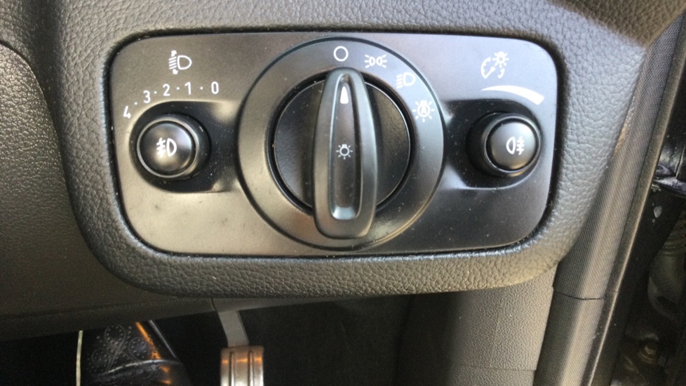 Ford Kuga 2.0 TDCi ST-Line 5dr 2WD Diesel Estate - Image 35