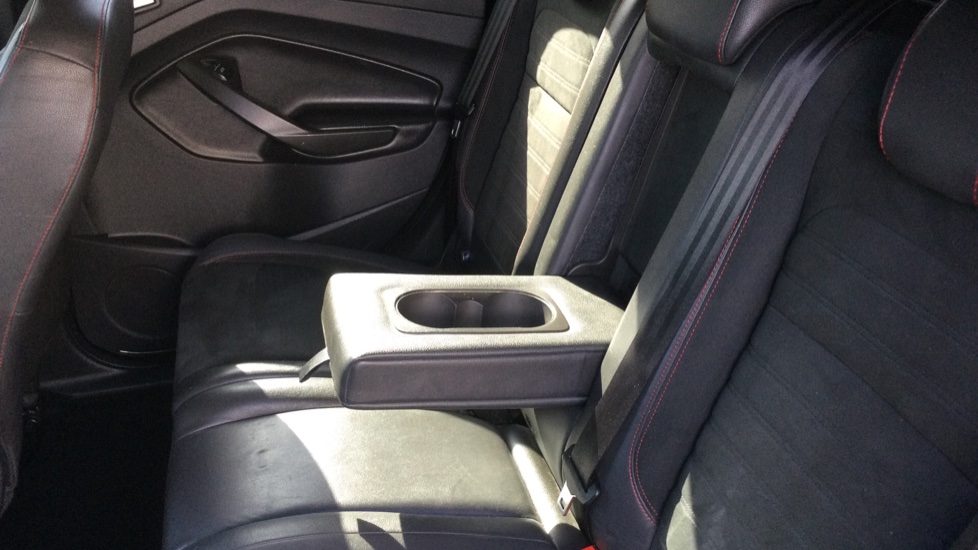 Ford Kuga 2.0 TDCi ST-Line 5dr 2WD Diesel Estate - Image 38