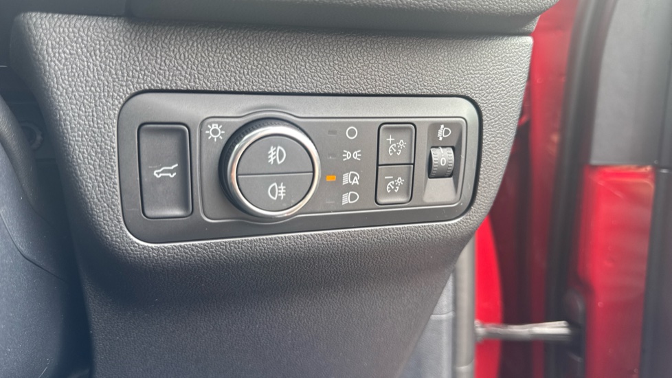 Ford Kuga 2.5 FHEV ST-Line Edition 5dr CVT Hybrid Estate - Image 23