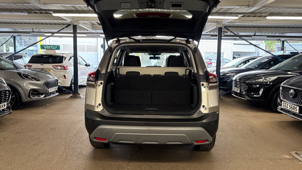Nissan X-Trail 1.5 E-Power E-4orce 213 Acenta Prem 5dr 7 St Auto Hybrid Station Wagon - Image 4
