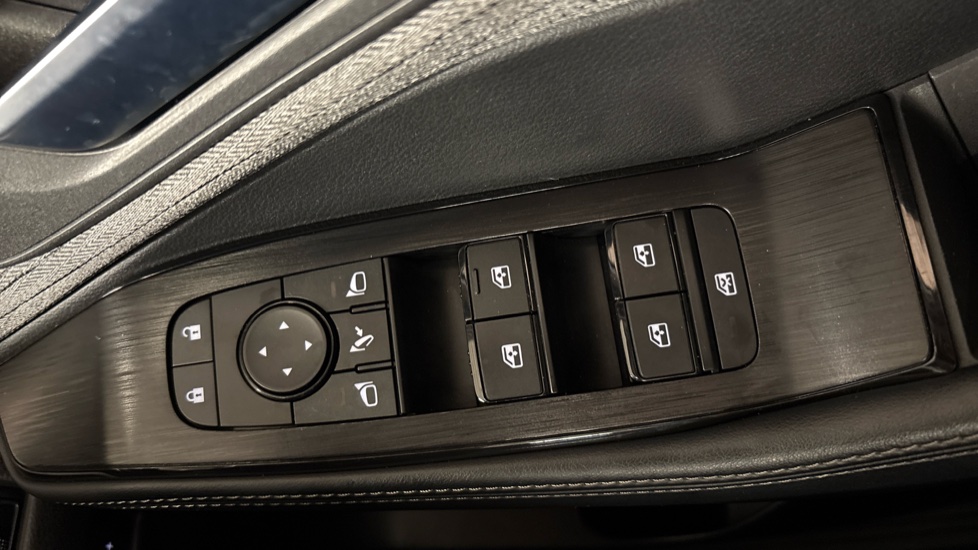 Nissan X-Trail 1.5 E-Power E-4orce 213 Acenta Prem 5dr 7 St Auto Hybrid Station Wagon - Image 21