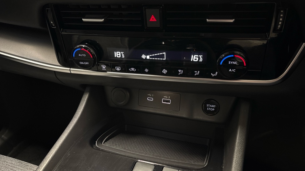 Nissan X-Trail 1.5 E-Power E-4orce 213 Acenta Prem 5dr 7 St Auto Hybrid Station Wagon - Image 38