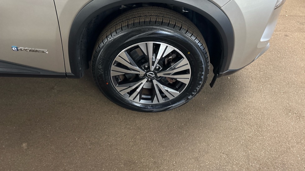 Nissan X-Trail 1.5 E-Power E-4orce 213 Acenta Prem 5dr 7 St Auto Hybrid Station Wagon - Image 57