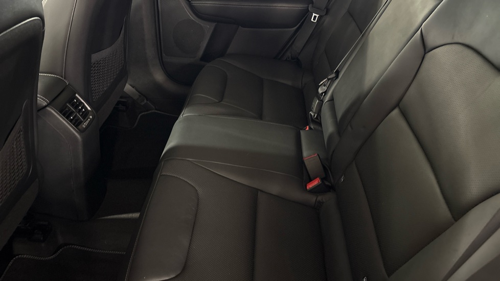 Kia Niro 1.6 GDi Hybrid 4 5dr DCT Hybrid Estate - Image 16