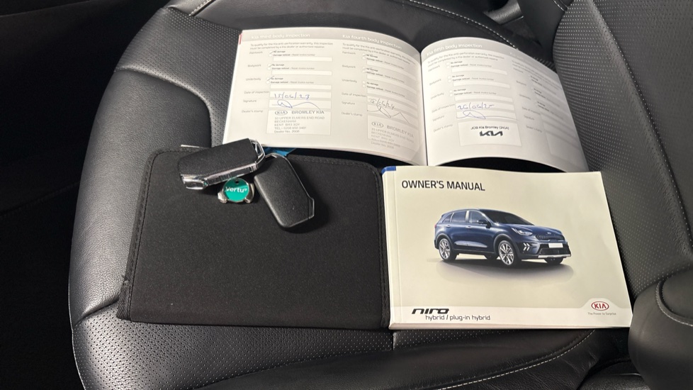 Kia Niro 1.6 GDi Hybrid 4 5dr DCT Hybrid Estate - Image 19