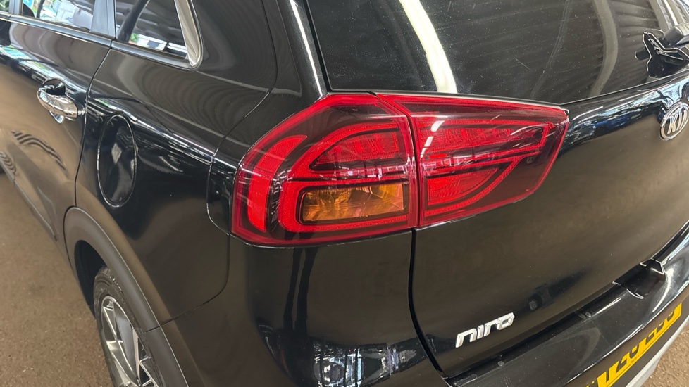 Kia Niro 1.6 GDi Hybrid 4 5dr DCT Hybrid Estate - Image 56
