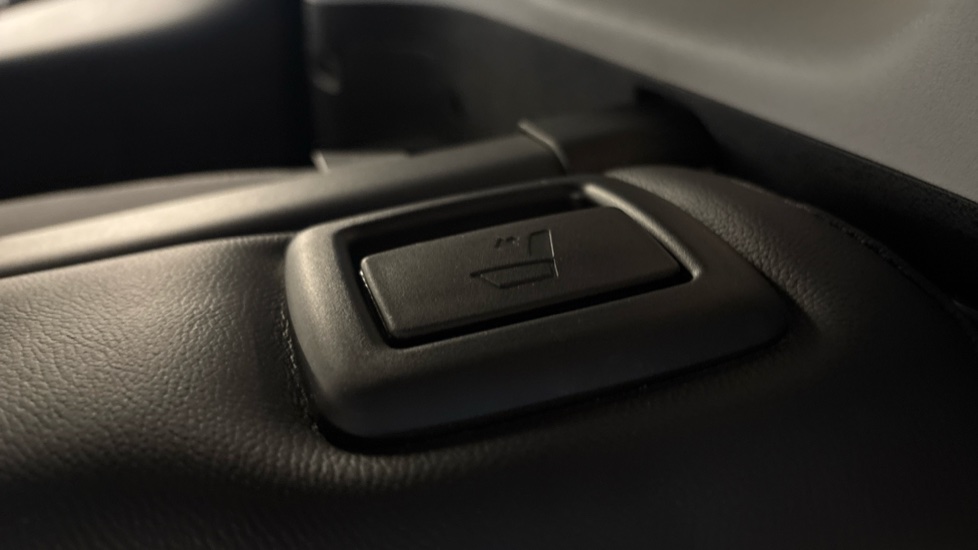 Kia Niro 1.6 GDi Hybrid 4 5dr DCT Hybrid Estate - Image 66