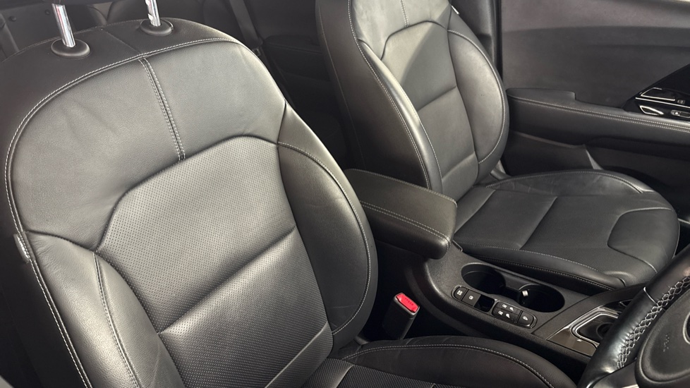 Kia Niro 1.6 GDi Hybrid 4 5dr DCT Hybrid Estate - Image 74