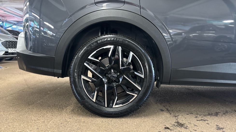 Peugeot 5008 1.2 Hybrid 136 Allure 5dr e-DSC6 Petrol Estate - Image 7