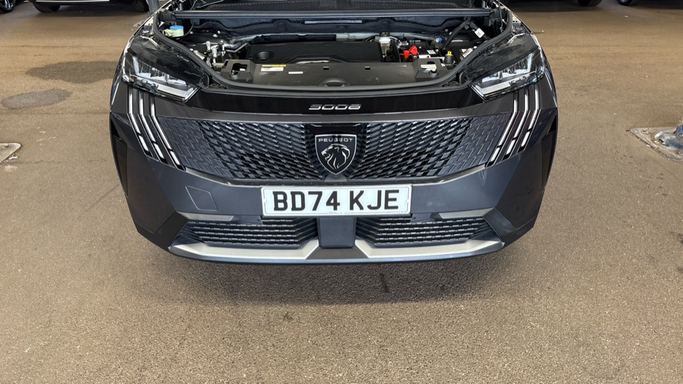 Peugeot 5008 1.2 Hybrid 136 Allure 5dr e-DSC6 Petrol Estate - Image 8