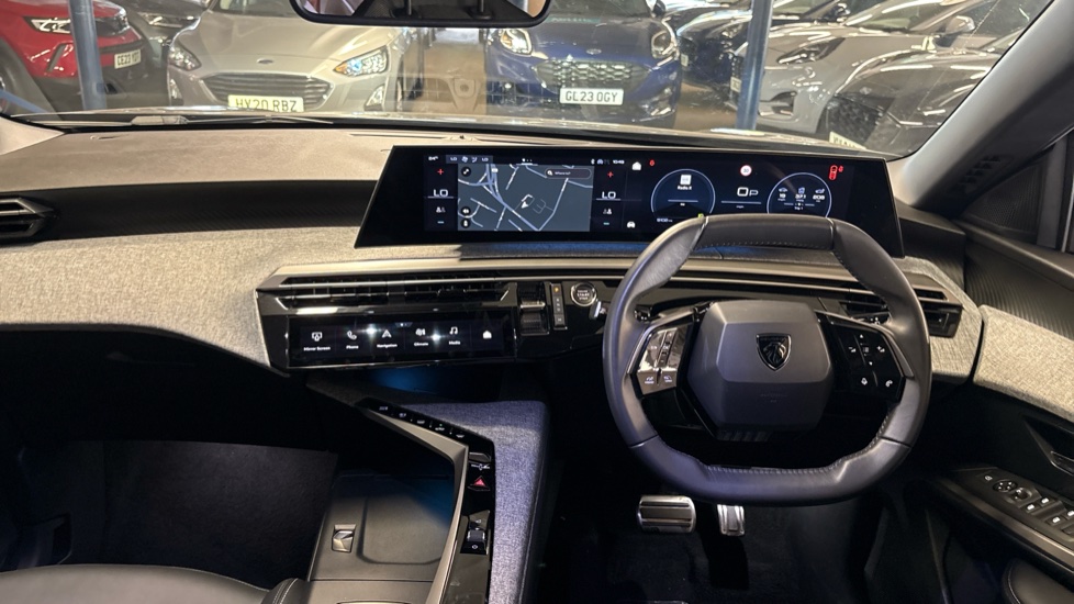 Peugeot 5008 1.2 Hybrid 136 Allure 5dr e-DSC6 Petrol Estate - Image 10