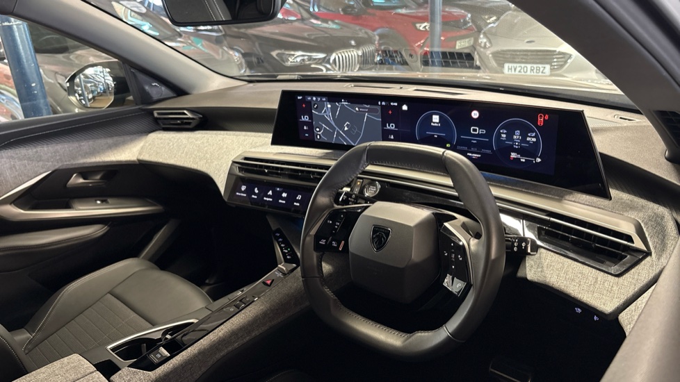 Peugeot 5008 1.2 Hybrid 136 Allure 5dr e-DSC6 Petrol Estate - Image 11