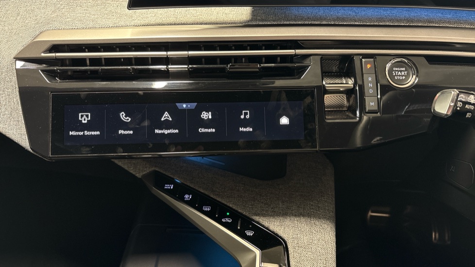 Peugeot 5008 1.2 Hybrid 136 Allure 5dr e-DSC6 Petrol Estate - Image 38