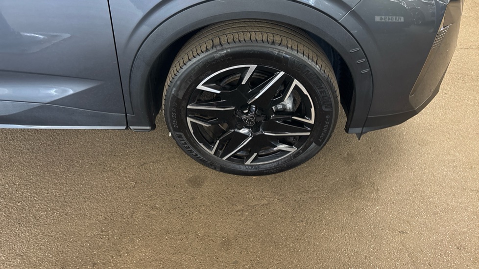 Peugeot 5008 1.2 Hybrid 136 Allure 5dr e-DSC6 Petrol Estate - Image 54