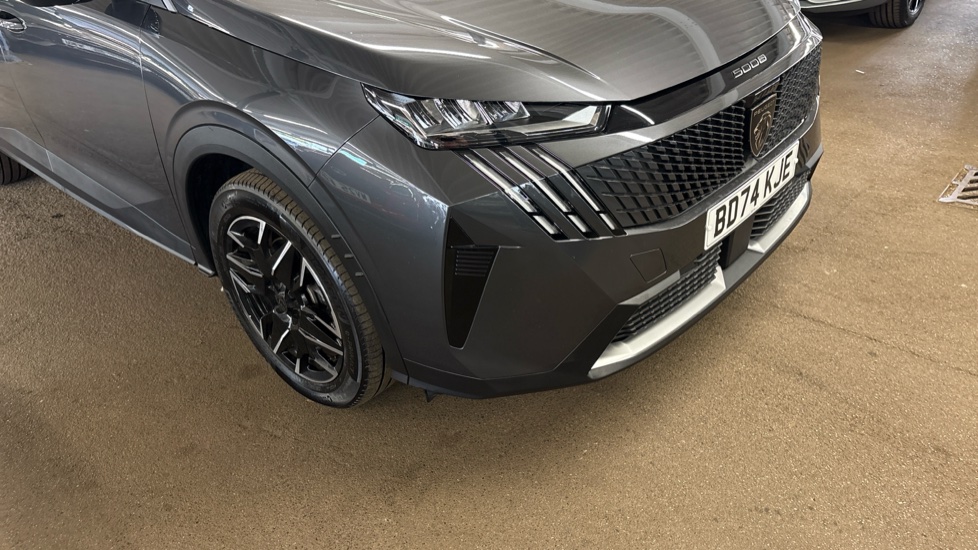 Peugeot 5008 1.2 Hybrid 136 Allure 5dr e-DSC6 Petrol Estate - Image 68