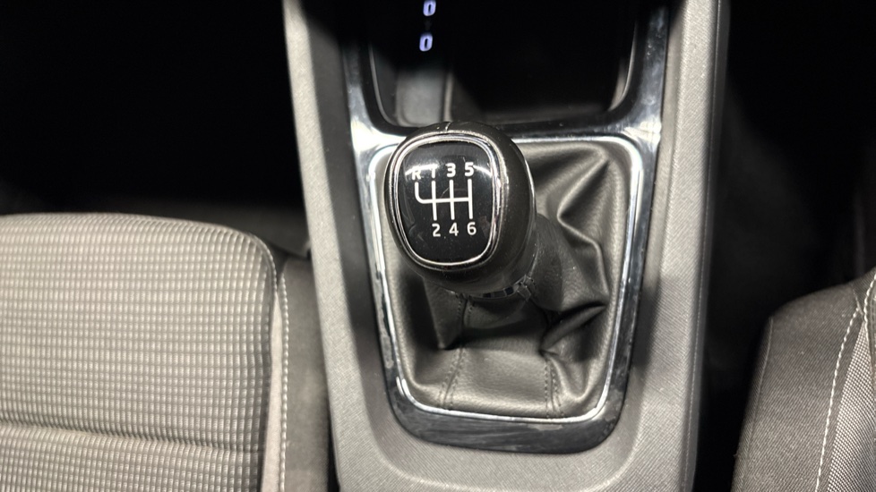 Skoda Octavia 1.5 TSI SE Technology 5dr Petrol Estate - Image 39