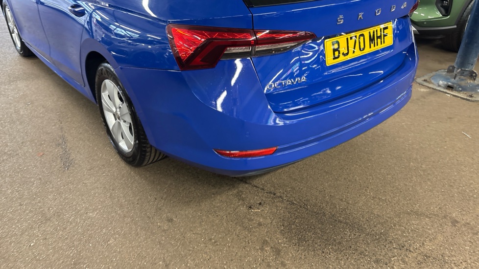Skoda Octavia 1.5 TSI SE Technology 5dr Petrol Estate - Image 51