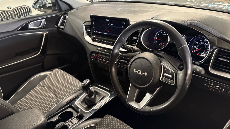 Kia Xceed 1.5T GDi ISG 3 5dr Petrol Hatchback - Image 11