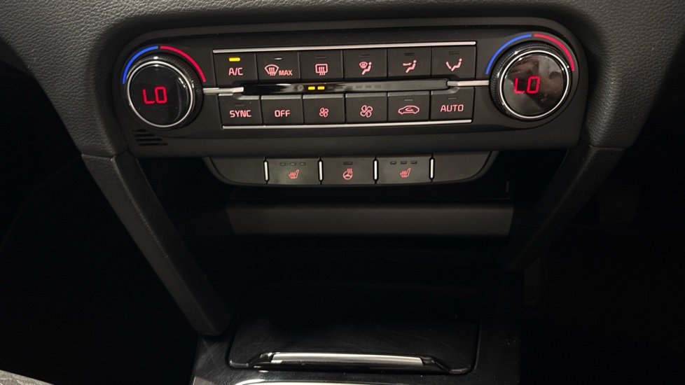 Kia Xceed 1.5T GDi ISG 3 5dr Petrol Hatchback - Image 37