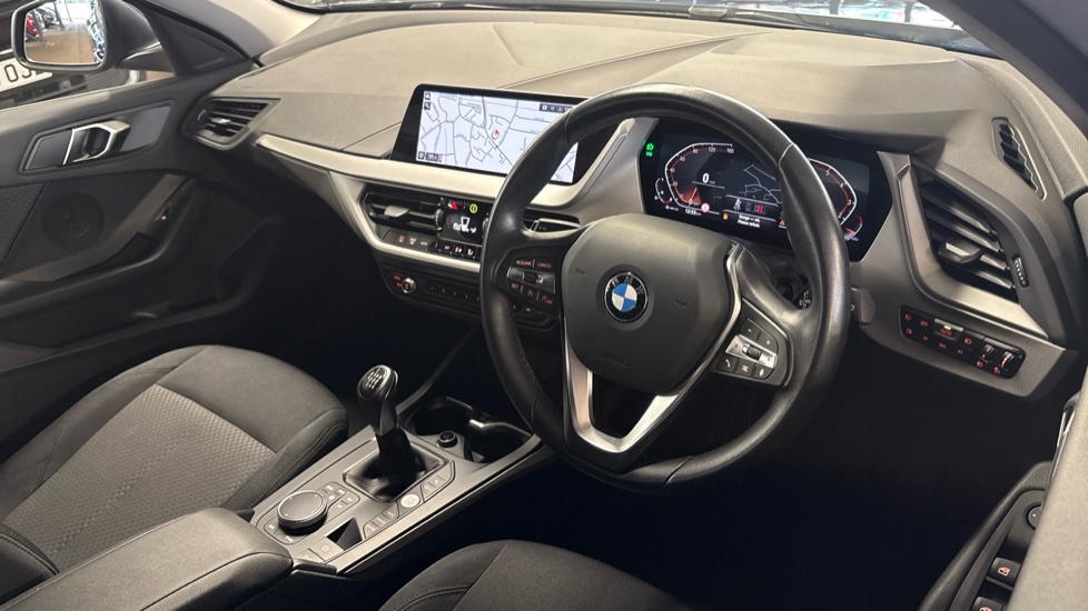 BMW 1 Series 118i [136] SE 5dr [Live Cockpit Professional] Petrol Hatchback - Image 11