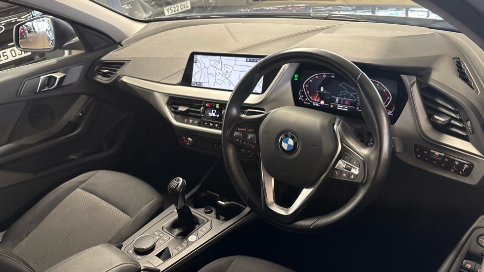 BMW 1 Series 118i [136] SE 5dr [Live Cockpit Professional] Petrol Hatchback - Image 14