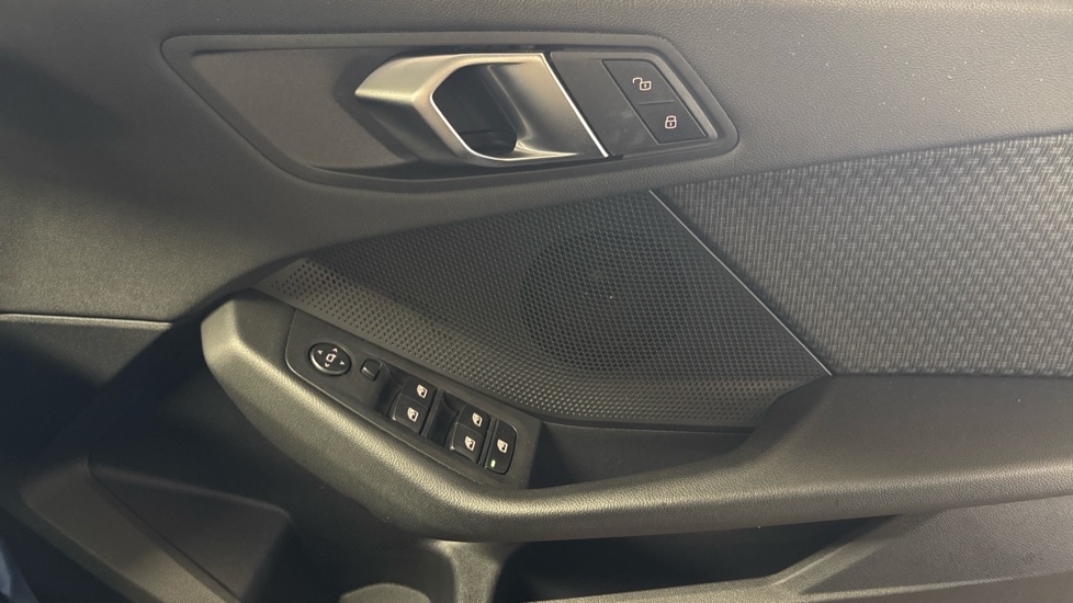 BMW 1 Series 118i [136] SE 5dr [Live Cockpit Professional] Petrol Hatchback - Image 24