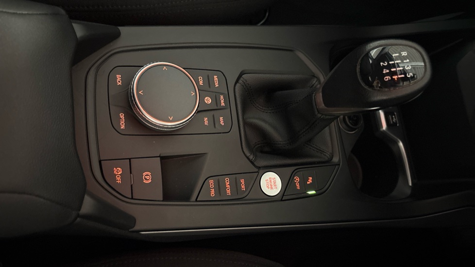 BMW 1 Series 118i [136] SE 5dr [Live Cockpit Professional] Petrol Hatchback - Image 41