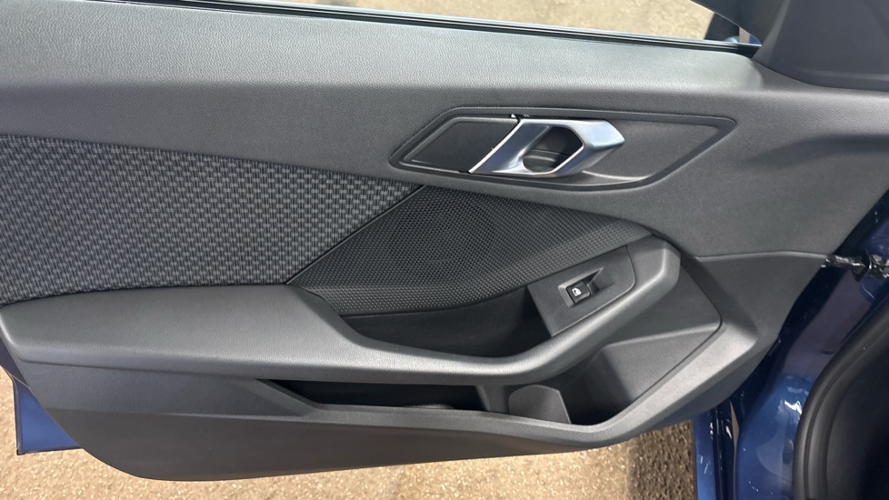 BMW 1 Series 118i [136] SE 5dr [Live Cockpit Professional] Petrol Hatchback - Image 65