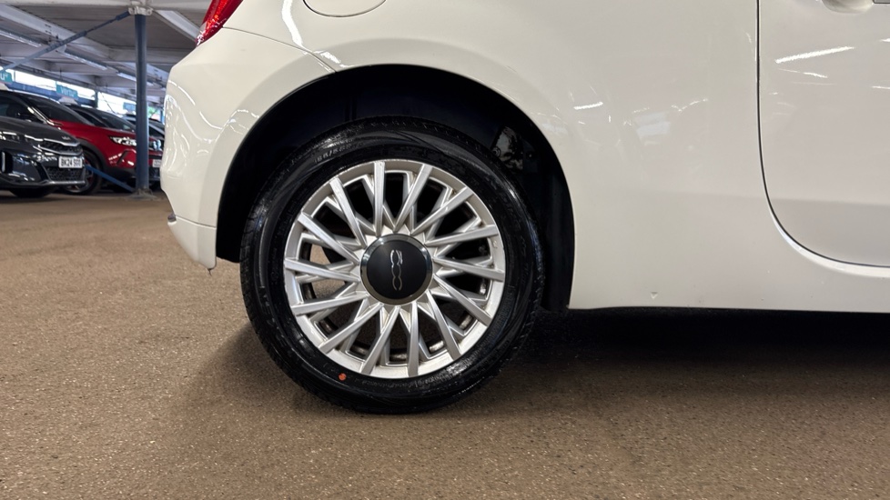Fiat 500 1.2 Lounge 3dr Dualogic Petrol Hatchback - Image 7