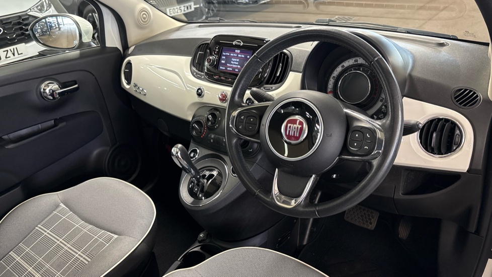 Fiat 500 1.2 Lounge 3dr Dualogic Petrol Hatchback - Image 11