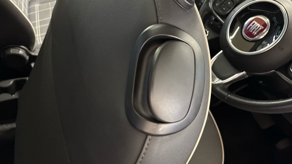 Fiat 500 1.2 Lounge 3dr Dualogic Petrol Hatchback - Image 41
