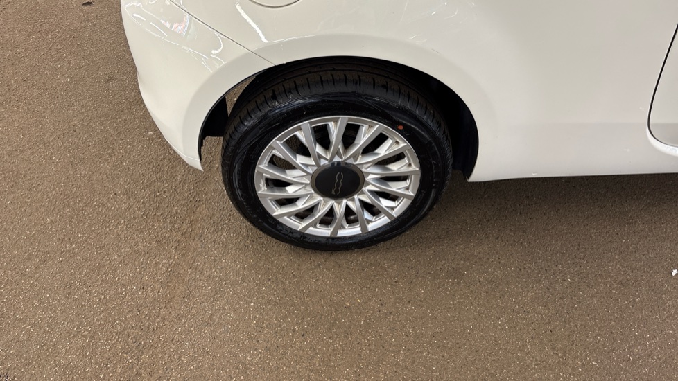 Fiat 500 1.2 Lounge 3dr Dualogic Petrol Hatchback - Image 54