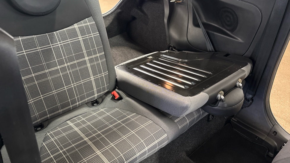 Fiat 500 1.2 Lounge 3dr Dualogic Petrol Hatchback - Image 66