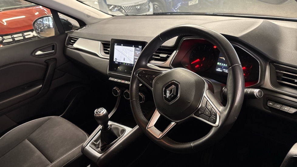 Renault Captur 1.0 TCE 100 Iconic 5dr Petrol Hatchback - Image 11