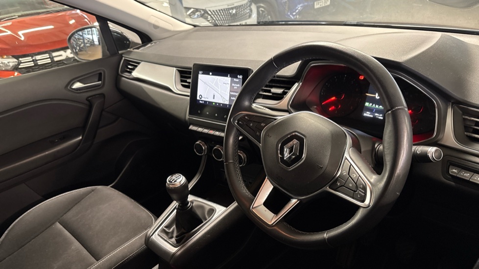 Renault Captur 1.0 TCE 100 Iconic 5dr Petrol Hatchback - Image 14