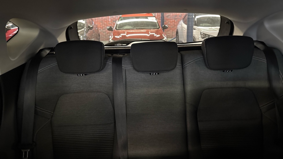 Renault Captur 1.0 TCE 100 Iconic 5dr Petrol Hatchback - Image 15