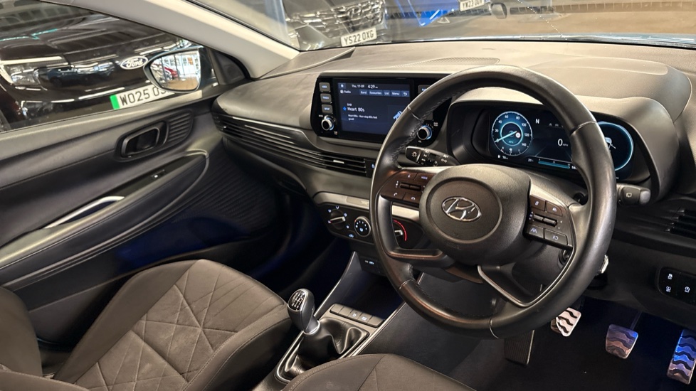 Hyundai BAYON 1.0 TGDi 48V MHEV SE Connect 5dr Petrol Hatchback - Image 11