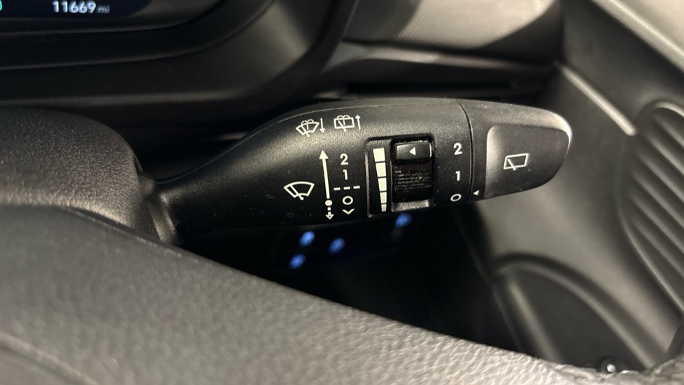 Hyundai BAYON 1.0 TGDi 48V MHEV SE Connect 5dr Petrol Hatchback - Image 29