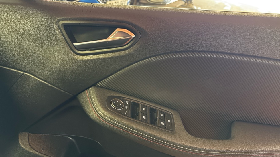 Renault Clio 1.0 TCe 90 RS Line 5dr Petrol Hatchback - Image 23