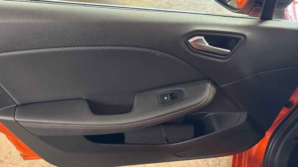 Renault Clio 1.0 TCe 90 RS Line 5dr Petrol Hatchback - Image 67