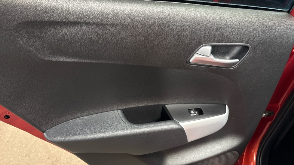 Kia Picanto 1.0 X-Line S 5dr Auto Petrol Hatchback - Image 57