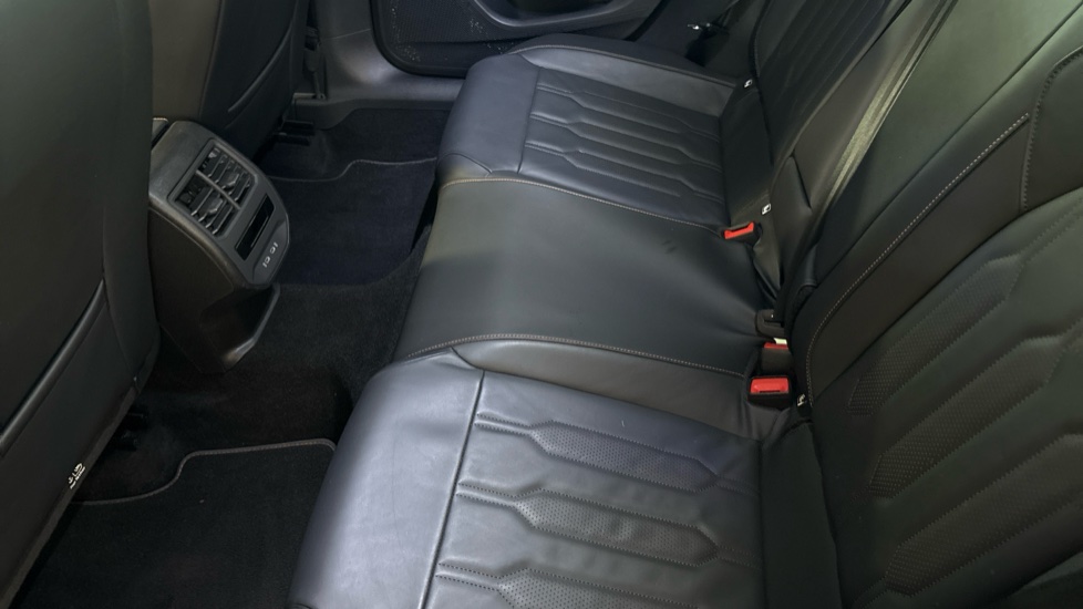 CUPRA Leon 1.4 eHybrid VZ3 5dr DSG Hatchback - Image 16