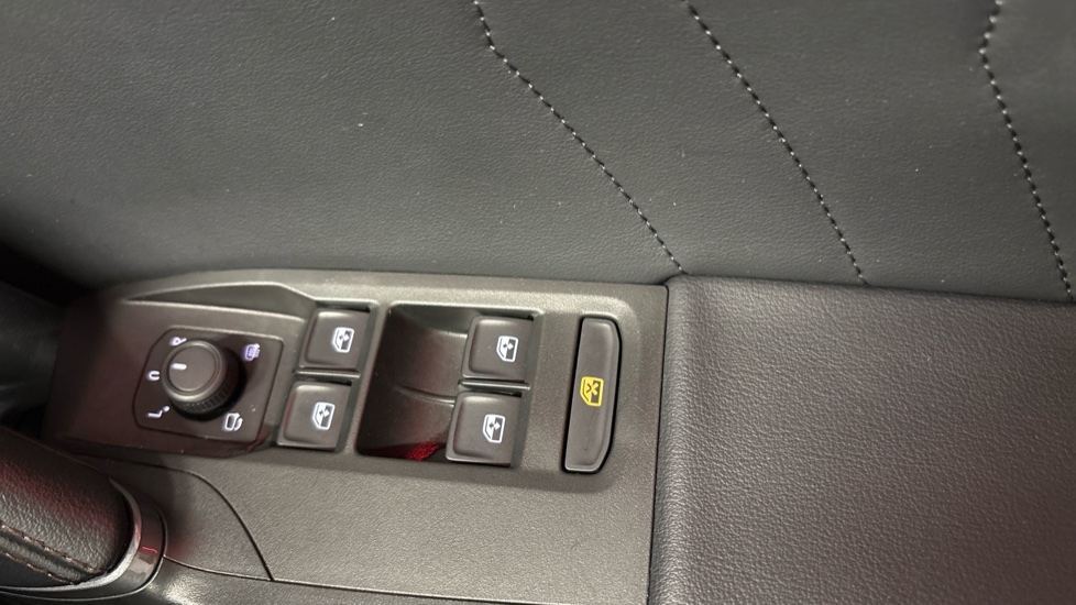 CUPRA Leon 1.4 eHybrid VZ3 5dr DSG Hatchback - Image 23