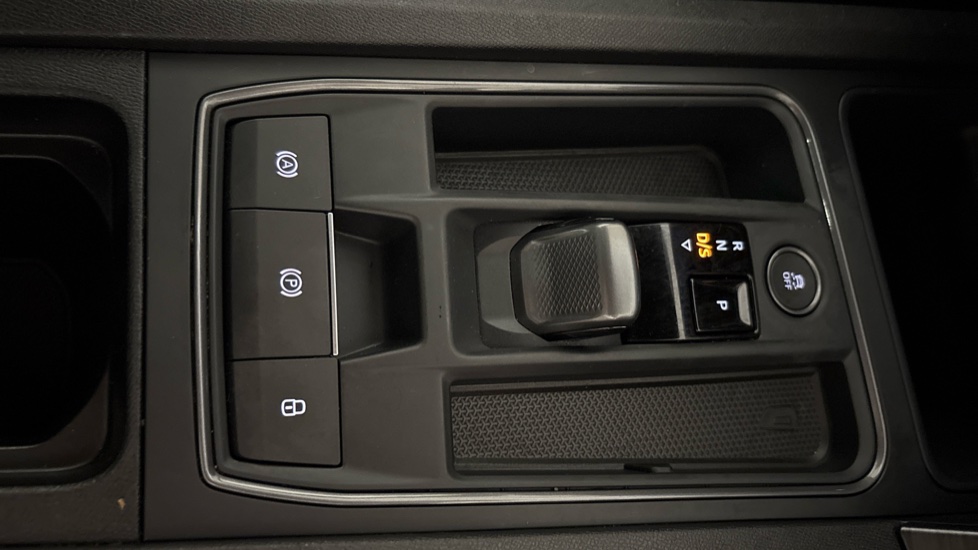 CUPRA Leon 1.4 eHybrid VZ3 5dr DSG Hatchback - Image 45