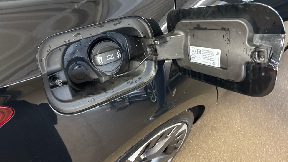 CUPRA Leon 1.4 eHybrid VZ3 5dr DSG Hatchback - Image 60