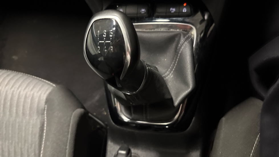 Vauxhall Corsa 1.2 SE Premium 5dr Petrol Hatchback - Image 37