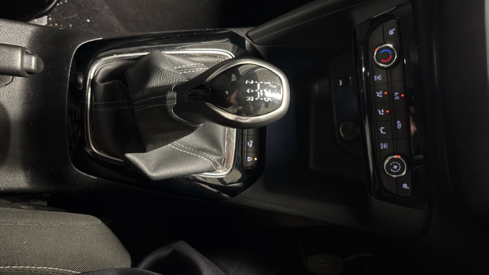 Vauxhall Corsa 1.2 SE Premium 5dr Petrol Hatchback - Image 38