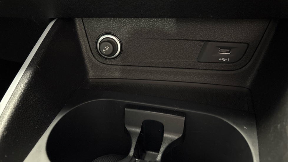 Audi Q2 35 TFSI Technik 5dr S Tronic Petrol Estate - Image 37